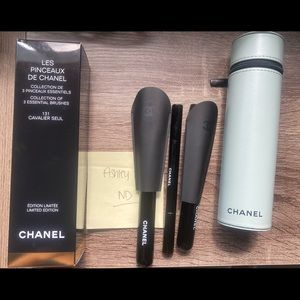 Brand new in box. Chanel cavalier seul (sage green) brush set